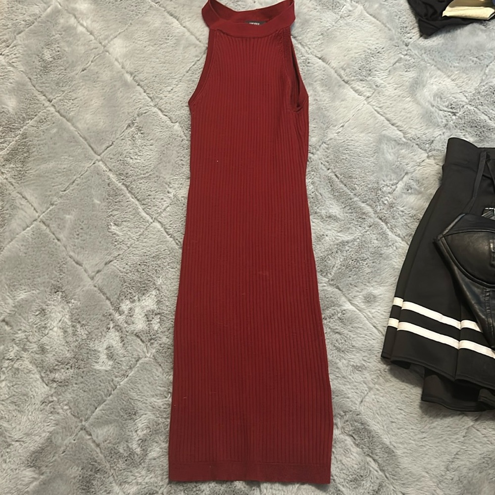 size medium - Picture 1 of 1